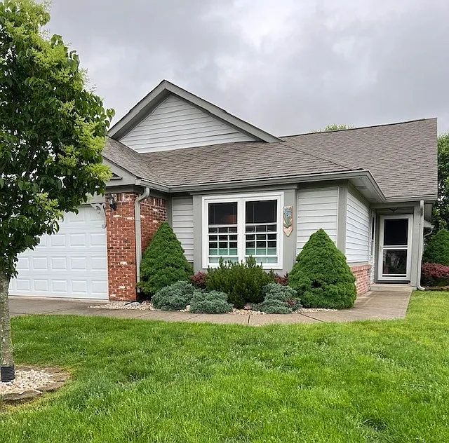 1213 Arlington Dr photo 1