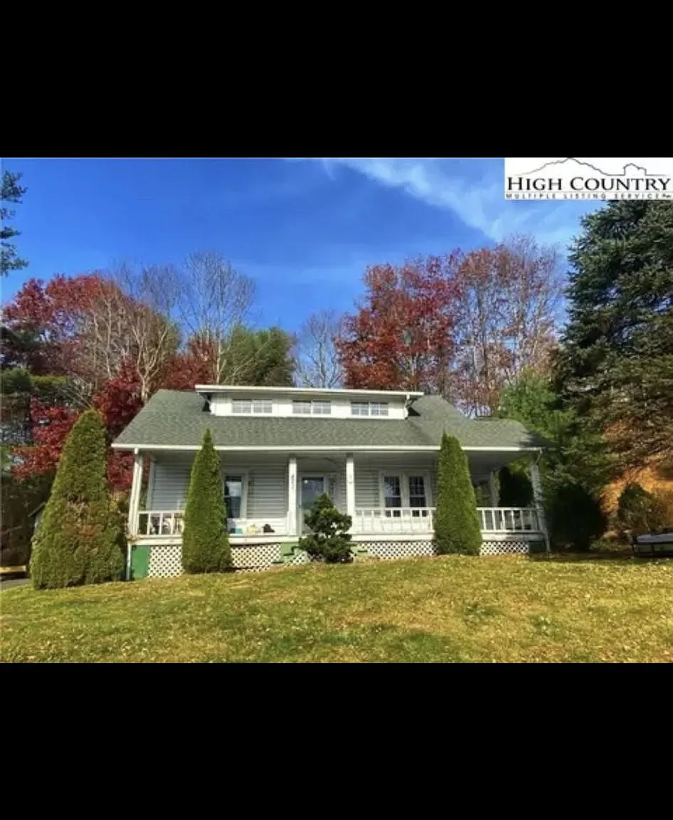 3 bed, 1308 sqft, $2,700 — Photo 1