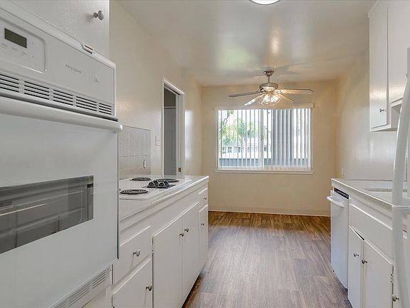 4th image of 22 Coleman Pl #40