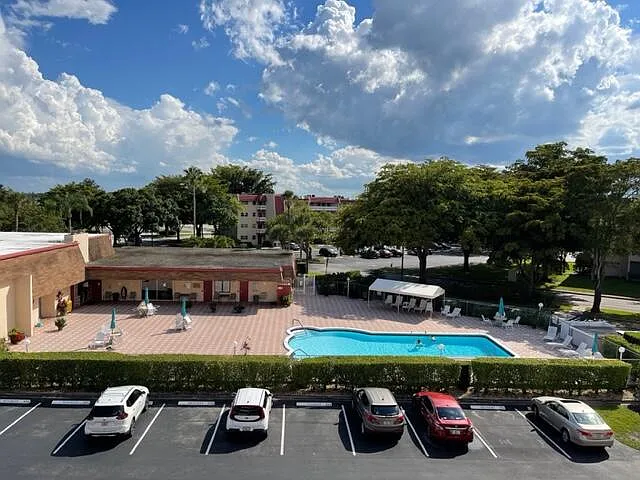 1020 Country Club Dr #406 — Photo 25