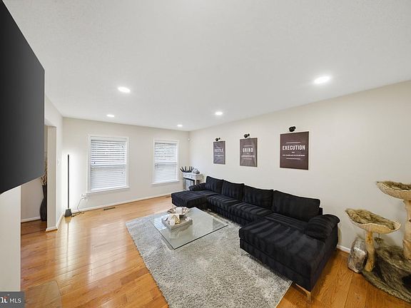 3rd image of 10501 Water Point Way