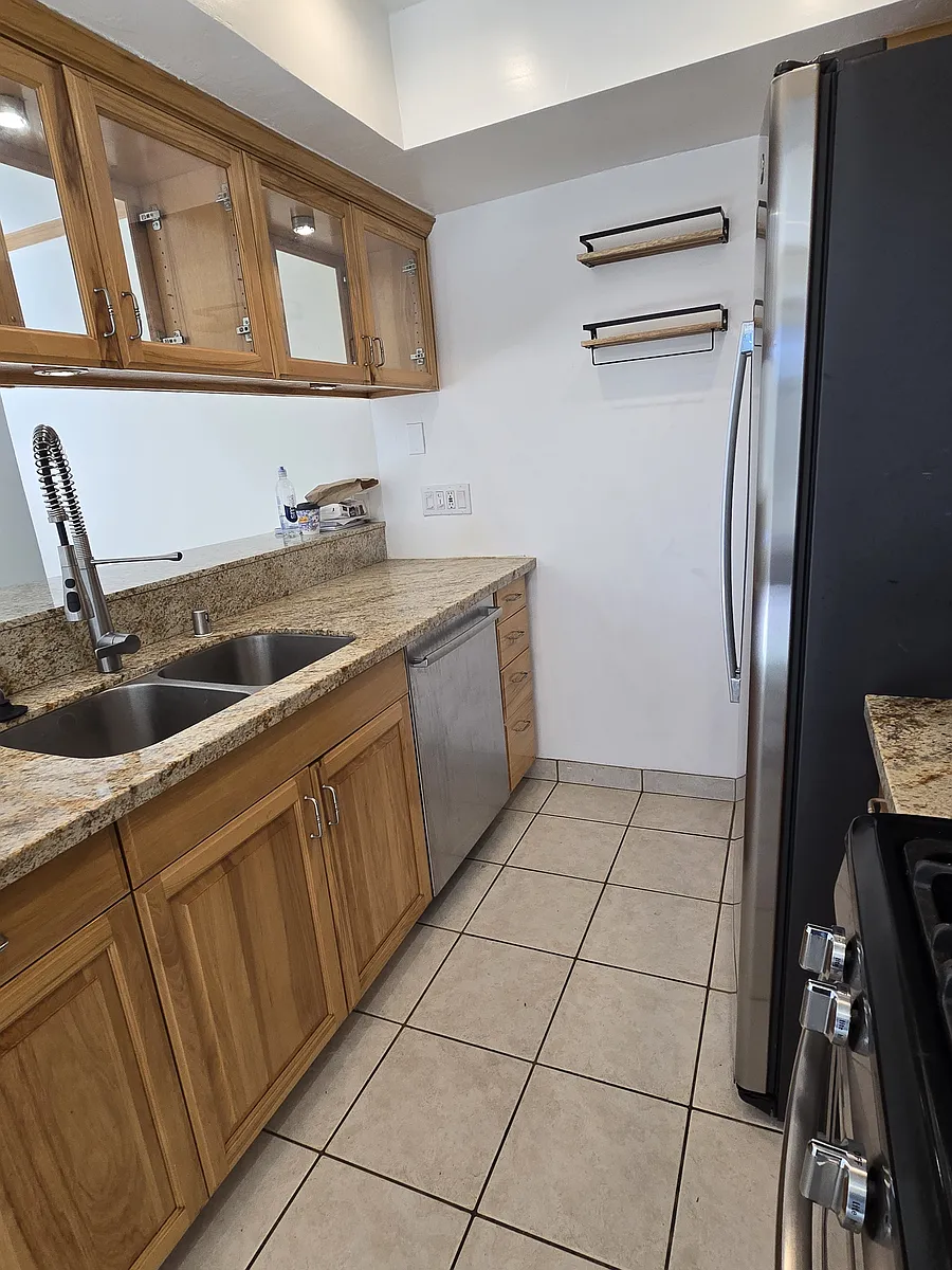 Building Photo - 2700 N Cahuenga Blvd E #3209