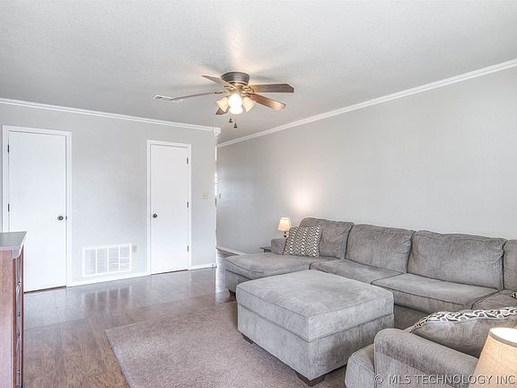 4th image of 1139 E 142nd St