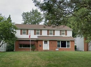 2056 Laurel Hill Dr, South Euclid, OH