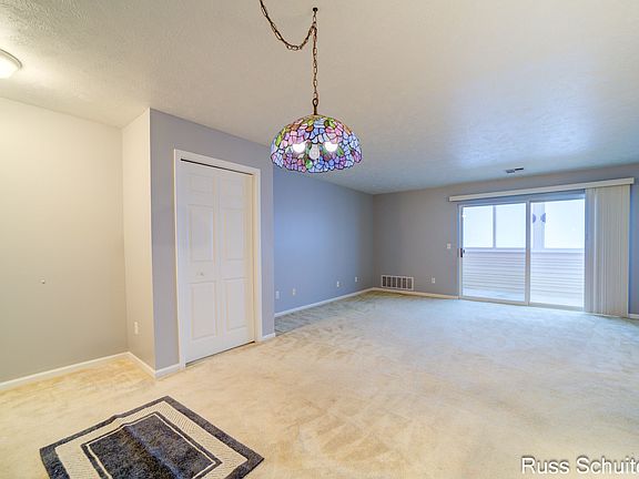 3rd image of 5869 Crosswinds Dr Unit 23