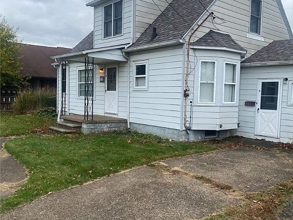 3rd image of 1215 W 40th St