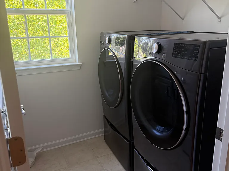 11514 Amherst Ave — Photo 15