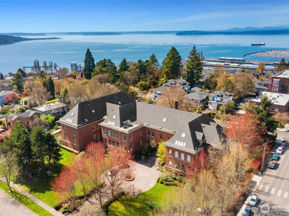 1401 5th Avenue W #212, Seattle, WA 98119
