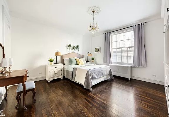 5th image of 144 E 36th St APT 6A