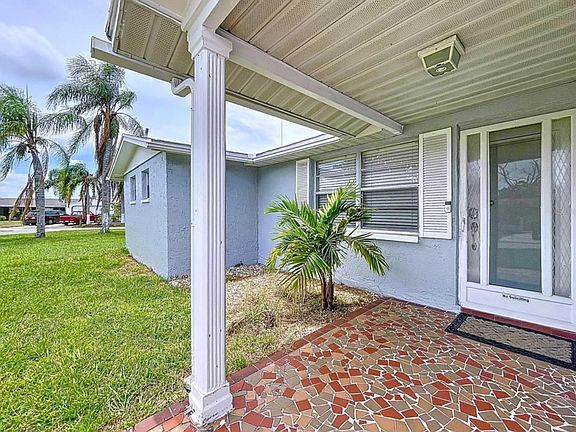 4th image of 2107 Harrison Dr #1