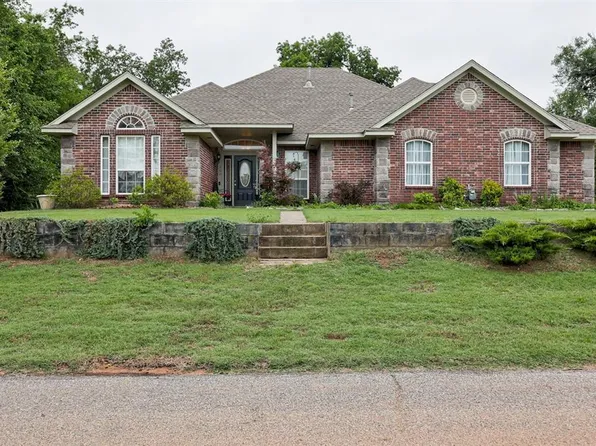 100 E 2nd St, Arcadia, OK 73007