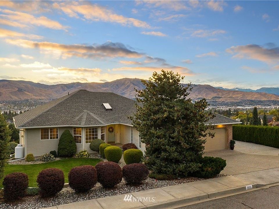 1st image of 800 Briarwood Dr