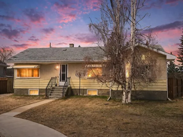 4612 S 50a Ave, Rocky Mountain House, AB T4T 1B9
