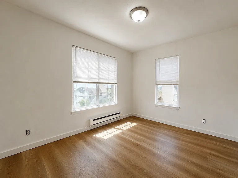 901 South Lincoln — Photo 2