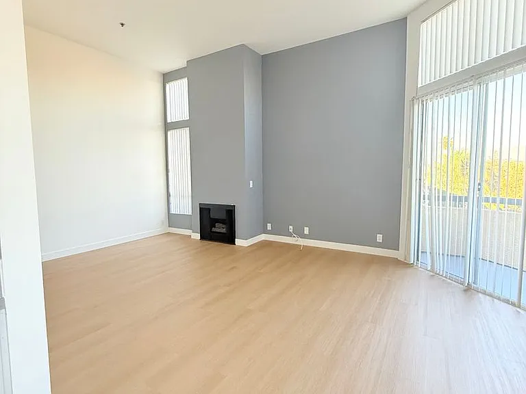 Perfectly situated 2 bedroom and 2 bathroom ! — Photo 71