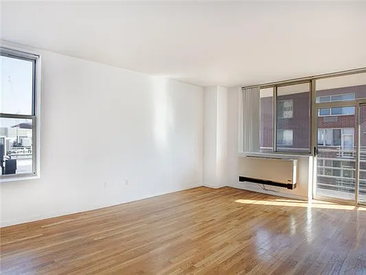 Sold by Avenue Sotheby's International Realty | media 14