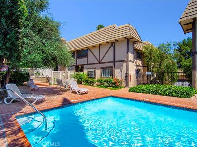 24420 Victory Blvd APT 5, Woodland Hills, CA, 91367