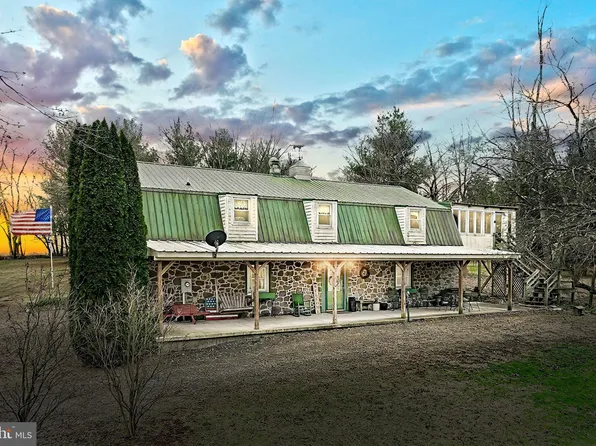 95 Hoffman Home Rd, Gettysburg, PA 17325