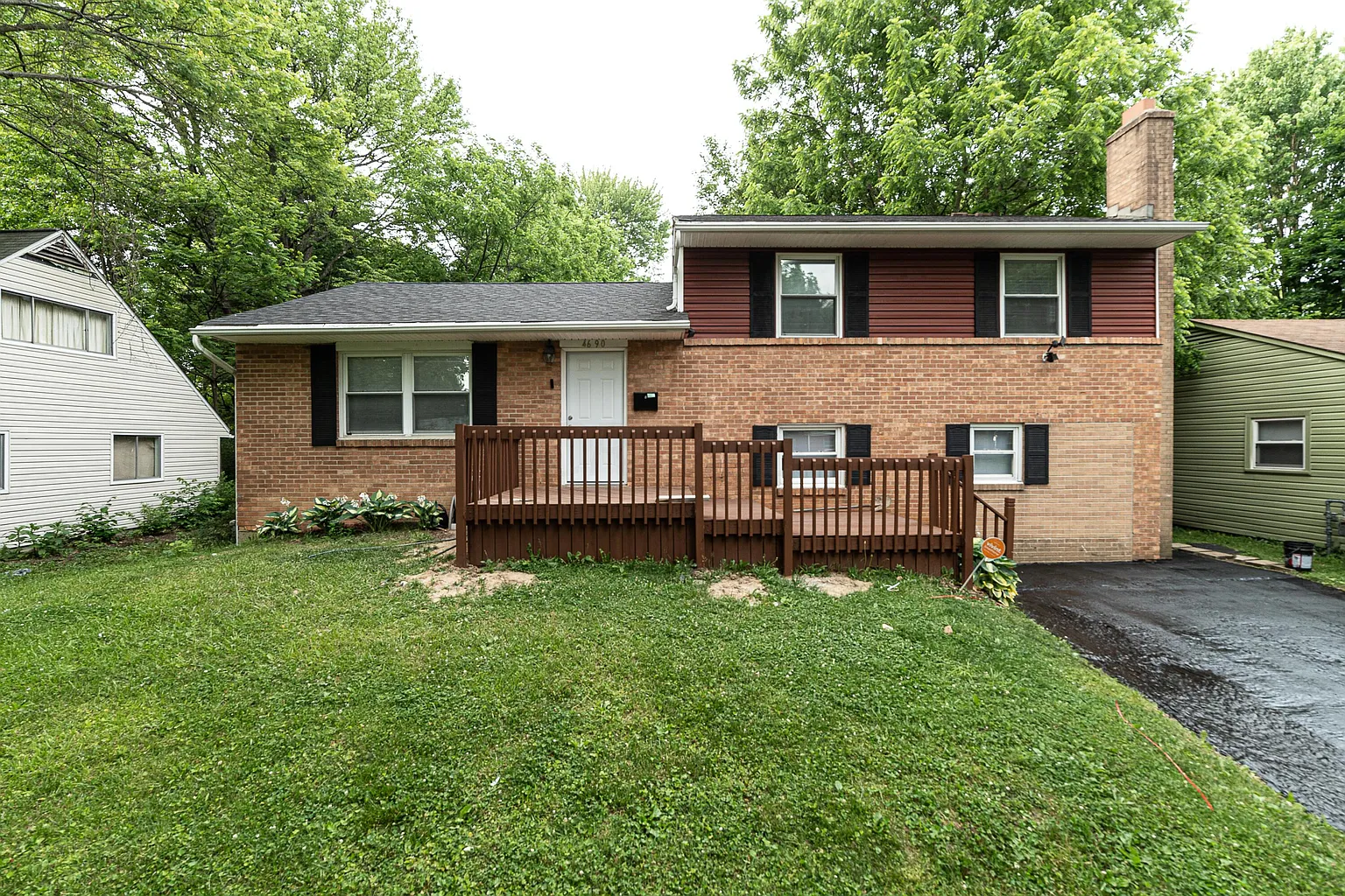 4690 Dundee Ave photo 1