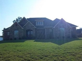 327 Carra St, Gladewater, TX 75647