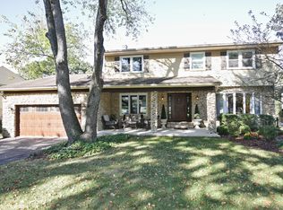 11 Summit Ave, Dundee, IL 60118