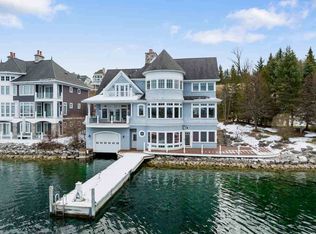 1190 Vista Dr, Petoskey, MI 49770