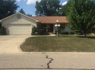 6212 Thorncliff Dr, Swartz Creek, MI 48473