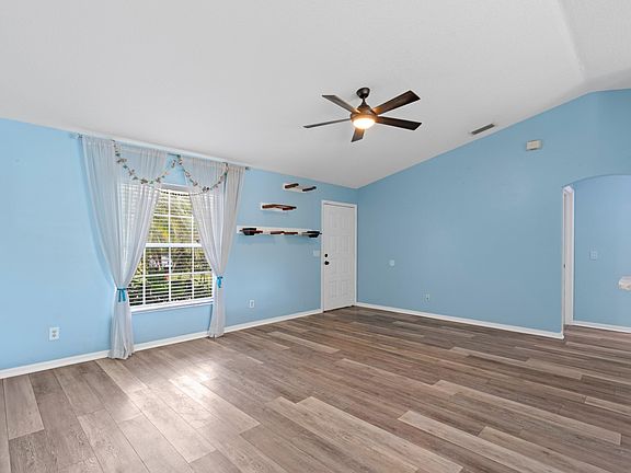 4th image of 1008 SW Liberty Avenue