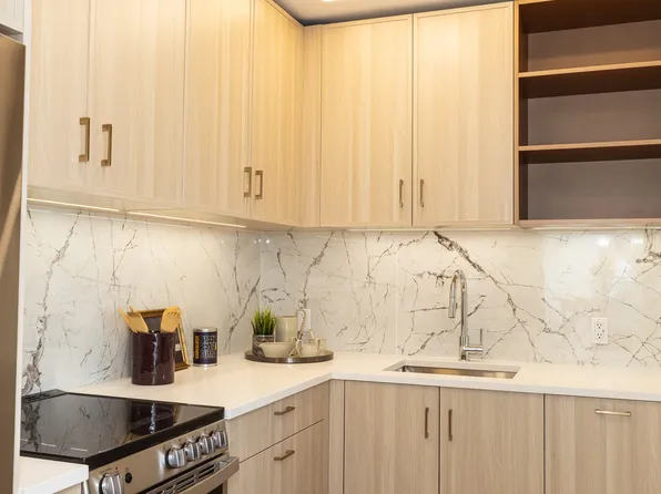 240 Willoughby Street image 29 of 30