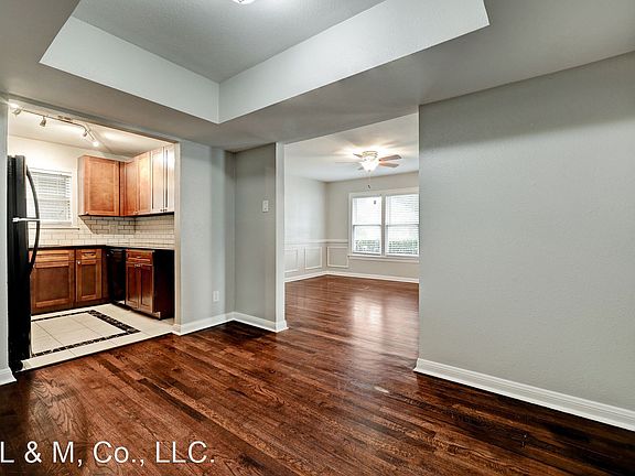 5th image of 949 Teetshorn St #11354486