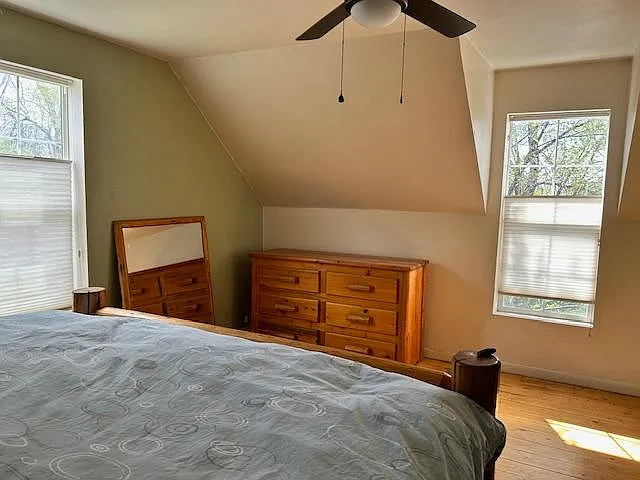 332 Howard St — Photo 15
