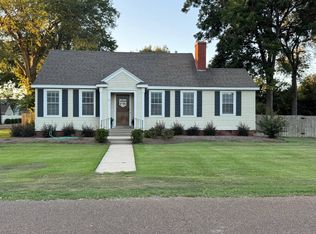 120 W Cleveland Ave, Greenwood, MS 38930