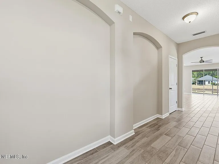 95 Strobe Ct — Photo 6