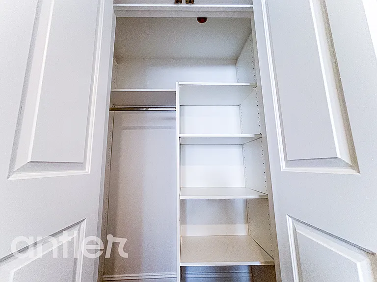 1241 S Sherbourne Dr #GPH4 — Photo 33