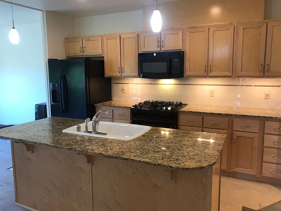 1st image of 210 W Pioneer Ave #305