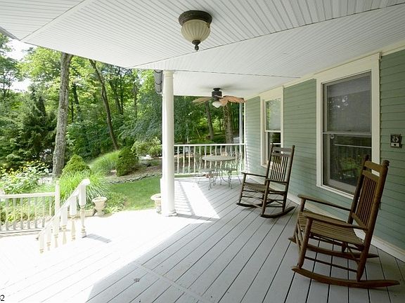 3rd image of 541 Terrace Dr