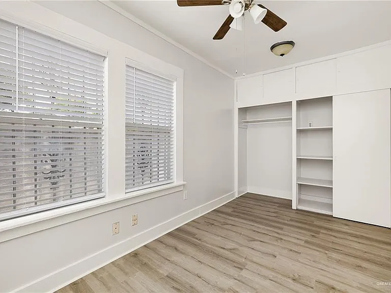 1400 N Dunlap Ave — Photo 11
