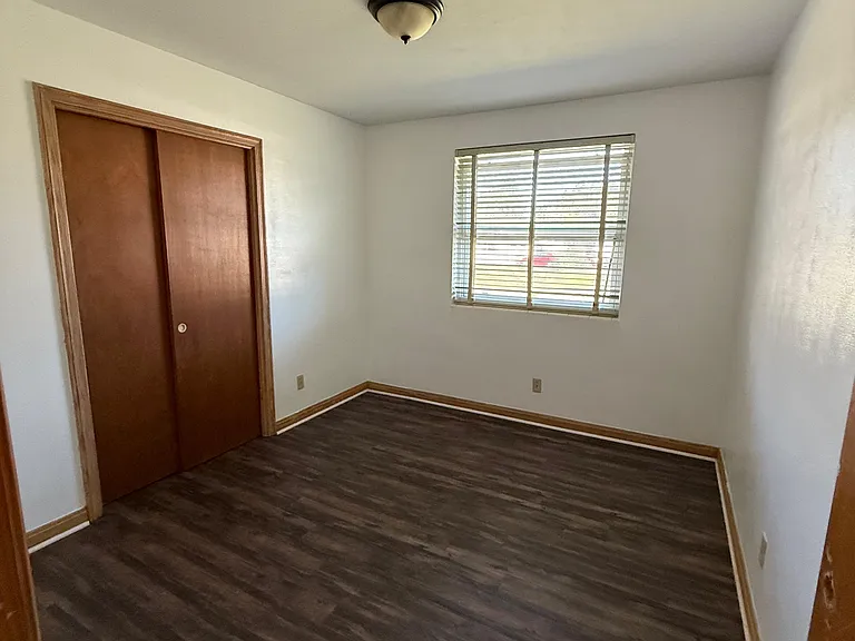 5012 Perrine Dr — Photo 18