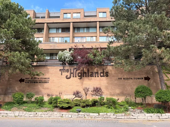 515 Saint Laurent Blvd #318, Ottawa, ON K1K 3X5