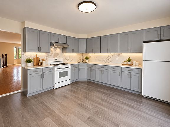 5th image of 3 Ebey Ln #2