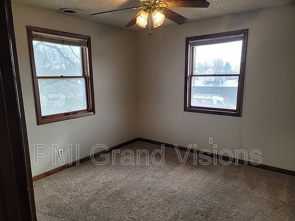 3rd image of 16 W Buchanan Ave APT 2