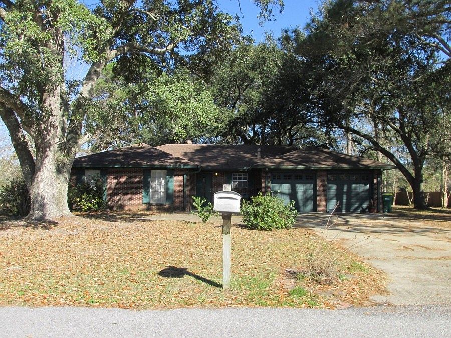 1st image of 218 Glen Eagles Dr