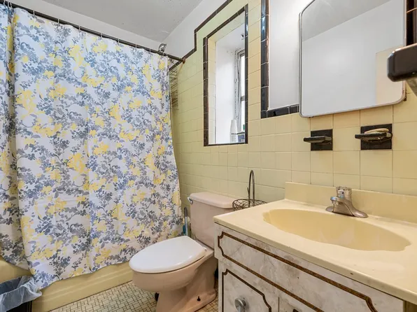 1114 Banner Avenue image 10 of 17