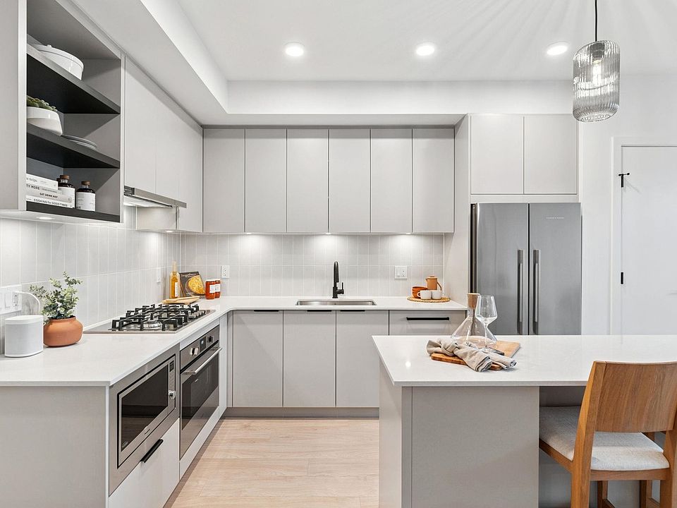 1st image of 921 Grant St #109