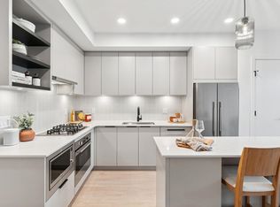 921 Grant St #109, Coquitlam, BC V3J0S2