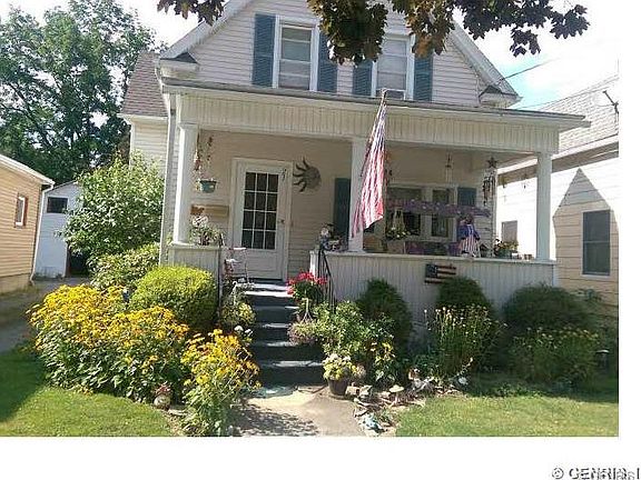 3rd image of 23 Leonard St