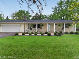 139 Edgemont Dr, Howell, MI 48855