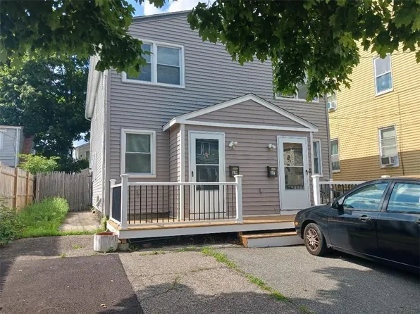 19-17 Klondike St, Providence, RI 02909