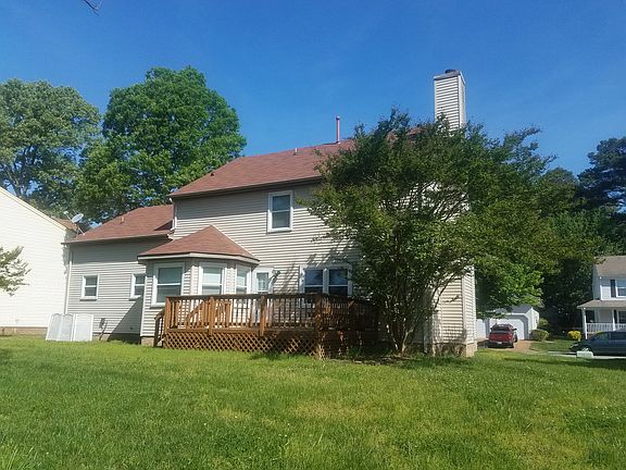 4th image of 955 Edgewater Dr