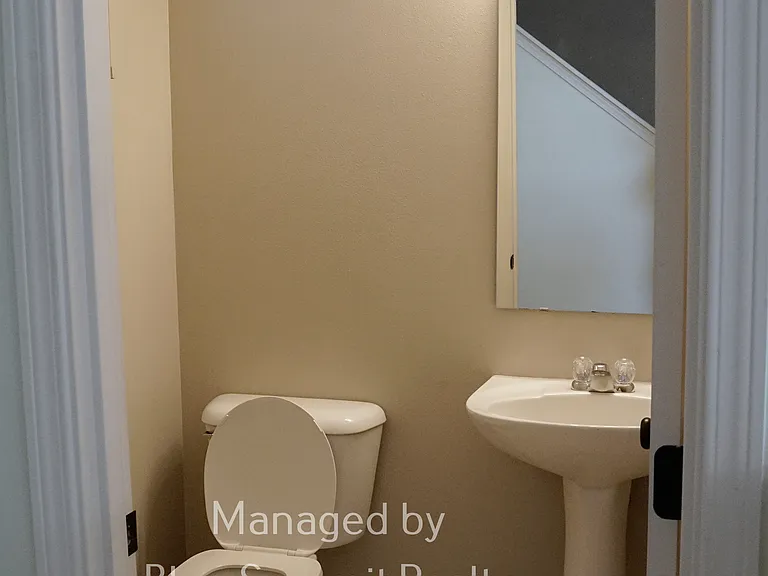 4335 Crestone St NE — Photo 18
